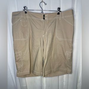 Lane Bryant size 16 cargo shorts